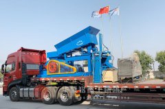 大型液壓移動(dòng)對(duì)輥制砂機(jī)哪家好，多少錢一臺(tái)